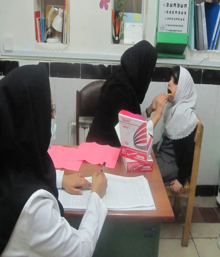 معاینه ده هزار نفر از  دانش آموزان تحت پوشش مدارس شهرستان مراغه