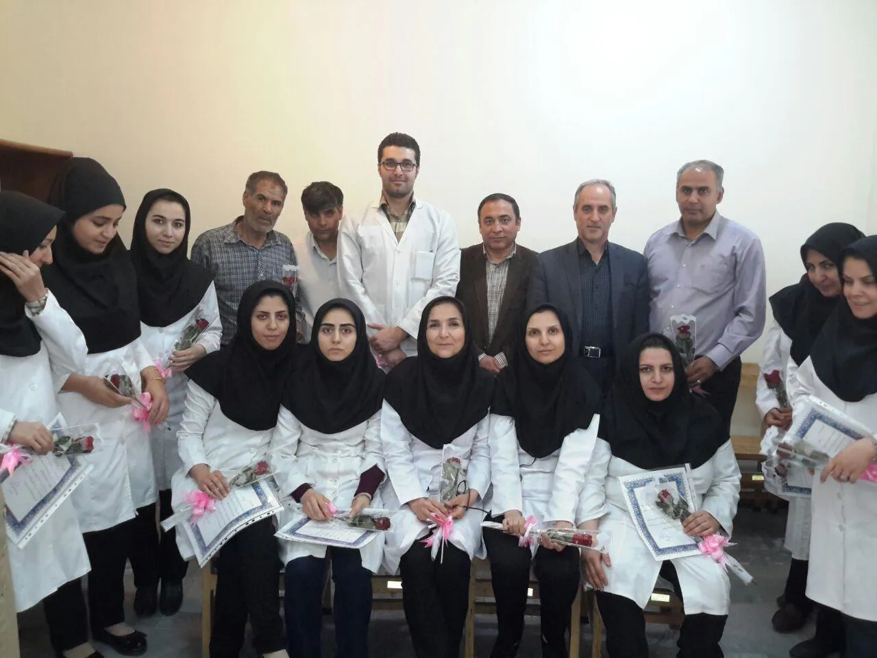تجلیل معاون محترم بهداشتی از کارکنان آزمایشگاه  مرکزی به مناسبت روز آزمایشگاه