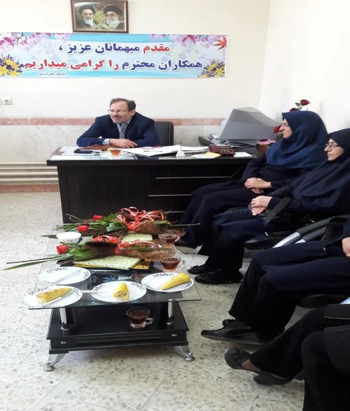  برگزاری  مراسم تجلیل و بزرگداشت به مناسبت روز معلم (12 اردیبهشت ) در یکی ازمدارس شهرستان مراغه