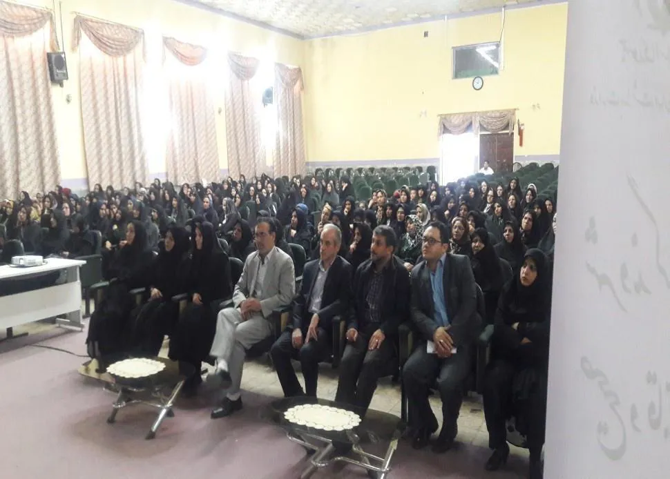 برگزاری جلسه آموزشی با موضوع سلامت روان در دوران بلوغ 