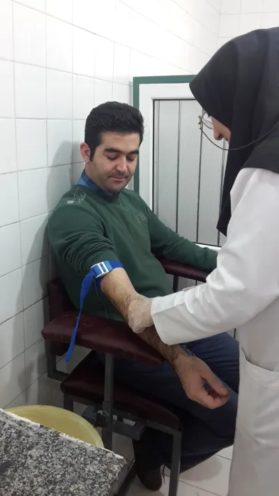 کارشناس مسئول آزمایشگاه مرکز بهداشت شهرستان: آزمایشگاه مرکزی در سال جاری تا کنون  با پذیرش بیش از 26هزار نفراز مراجعین ، غالب بر 140هزار خدمت ارائه نموده  است .
