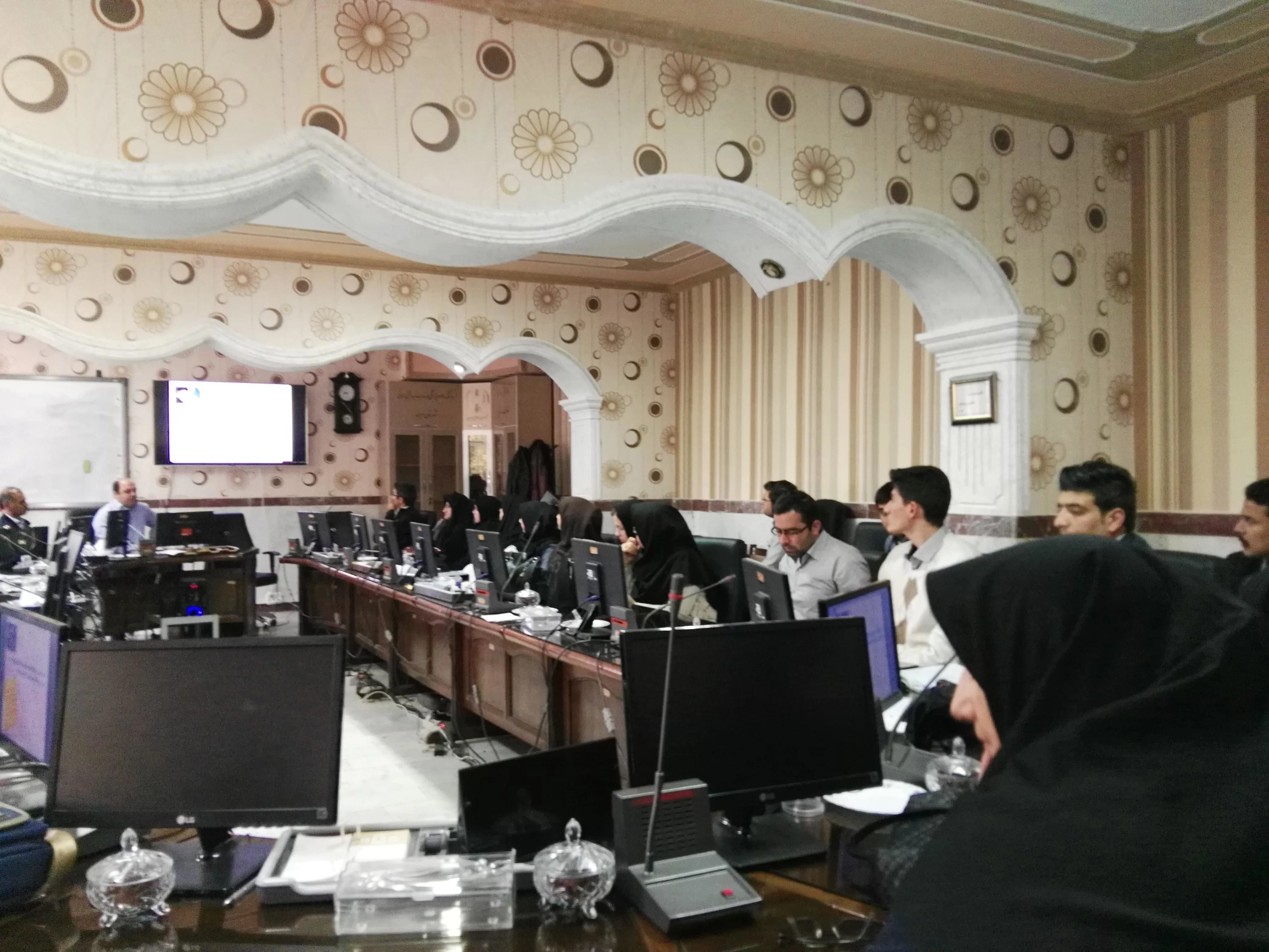 برگزاری کارگاه آموزشی تدوین EOP  برای تمامی بهورزان خانه های بهداشت 