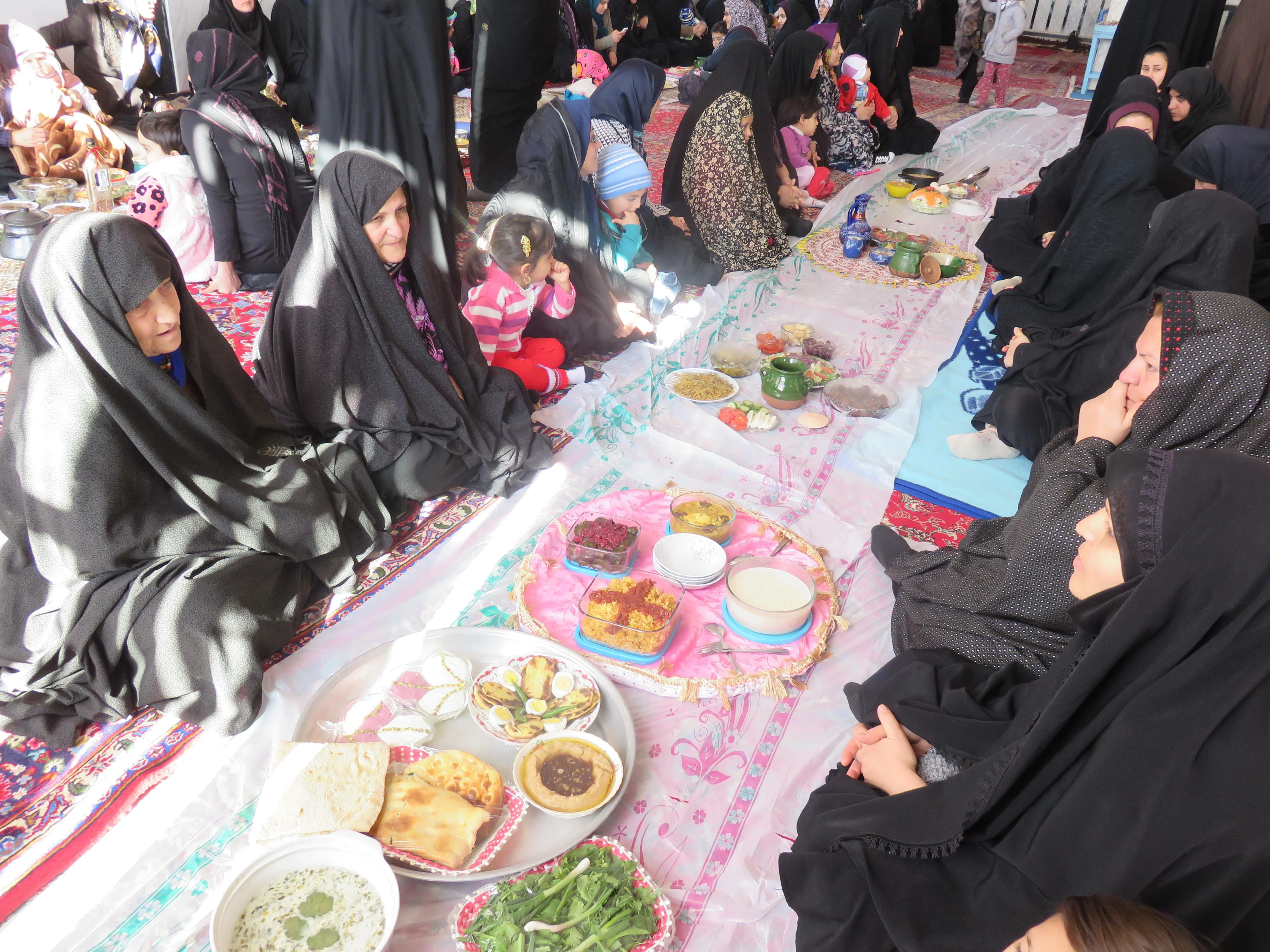 برگزاری جشنواره غذای سالم در روستای حاجی کرد