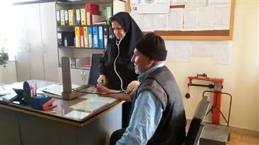 ویزیت رایگان سالمندان در مراکز خدمات جامع سلامت به مناسبت روز جهانی سالمند 