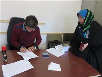 برای چهارمین بار در سال جاری ، سبد غذایی بین زنان باردار نیازمند توزیع گردید .