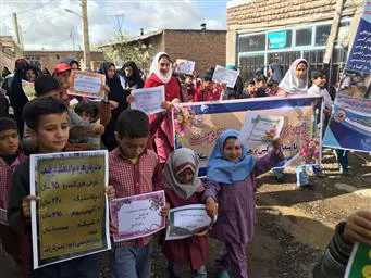در سومین روز از هفته سلامت : اجرای برنامه پیاده روی خانوادگی در روستای گلستان علیا