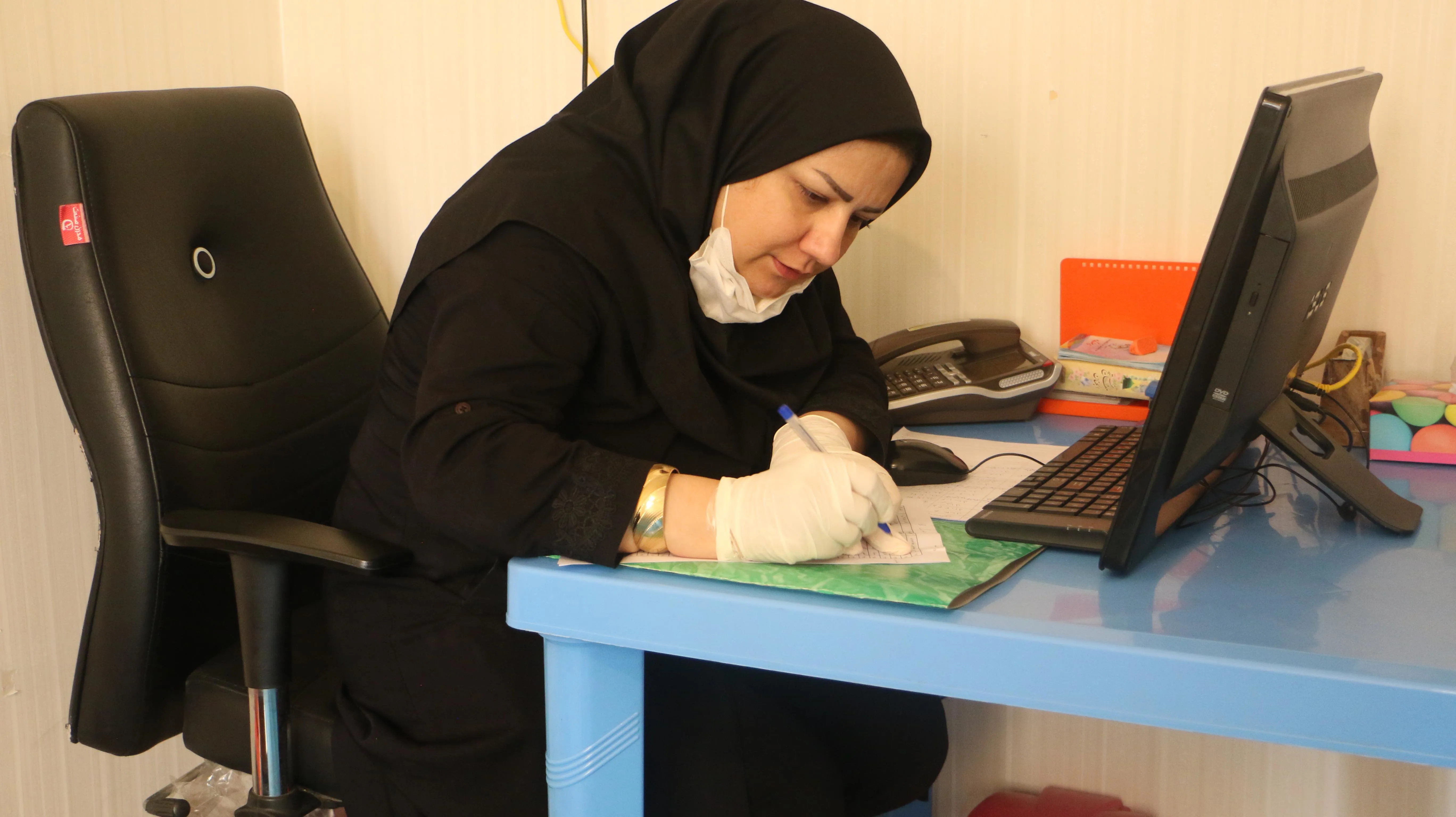 بیماریابی و مراقبت بیماران کرونایی حتی در دورافتاده ترین نقاط روستایی شهرستان مراغه  انجام می گردد 