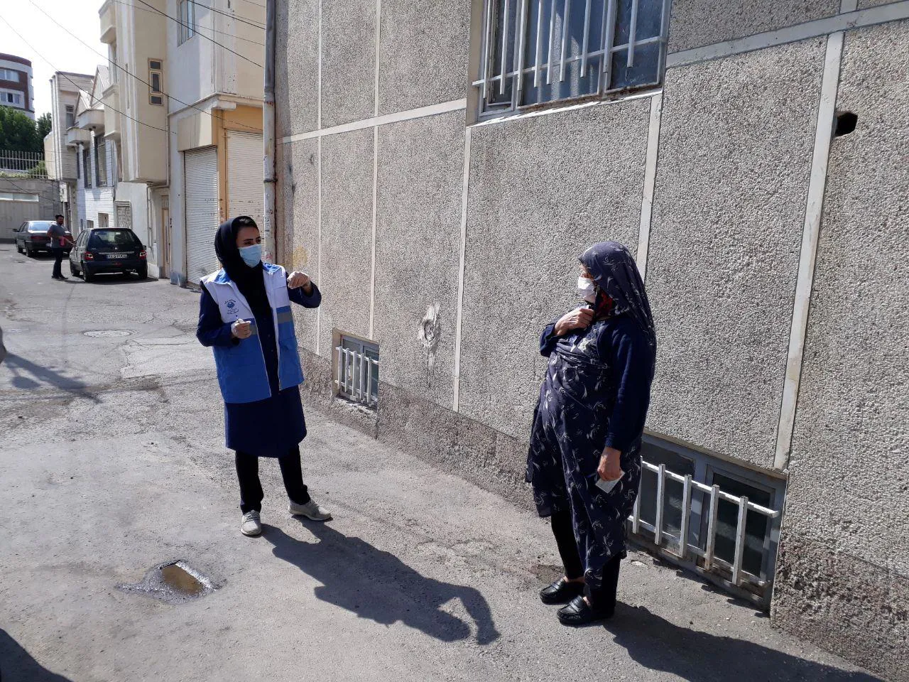 نظارت و پیگیری بیماران کرونایی  از بدو ورود به بیمارستان تا بهبود نهایی انجام می گردد 