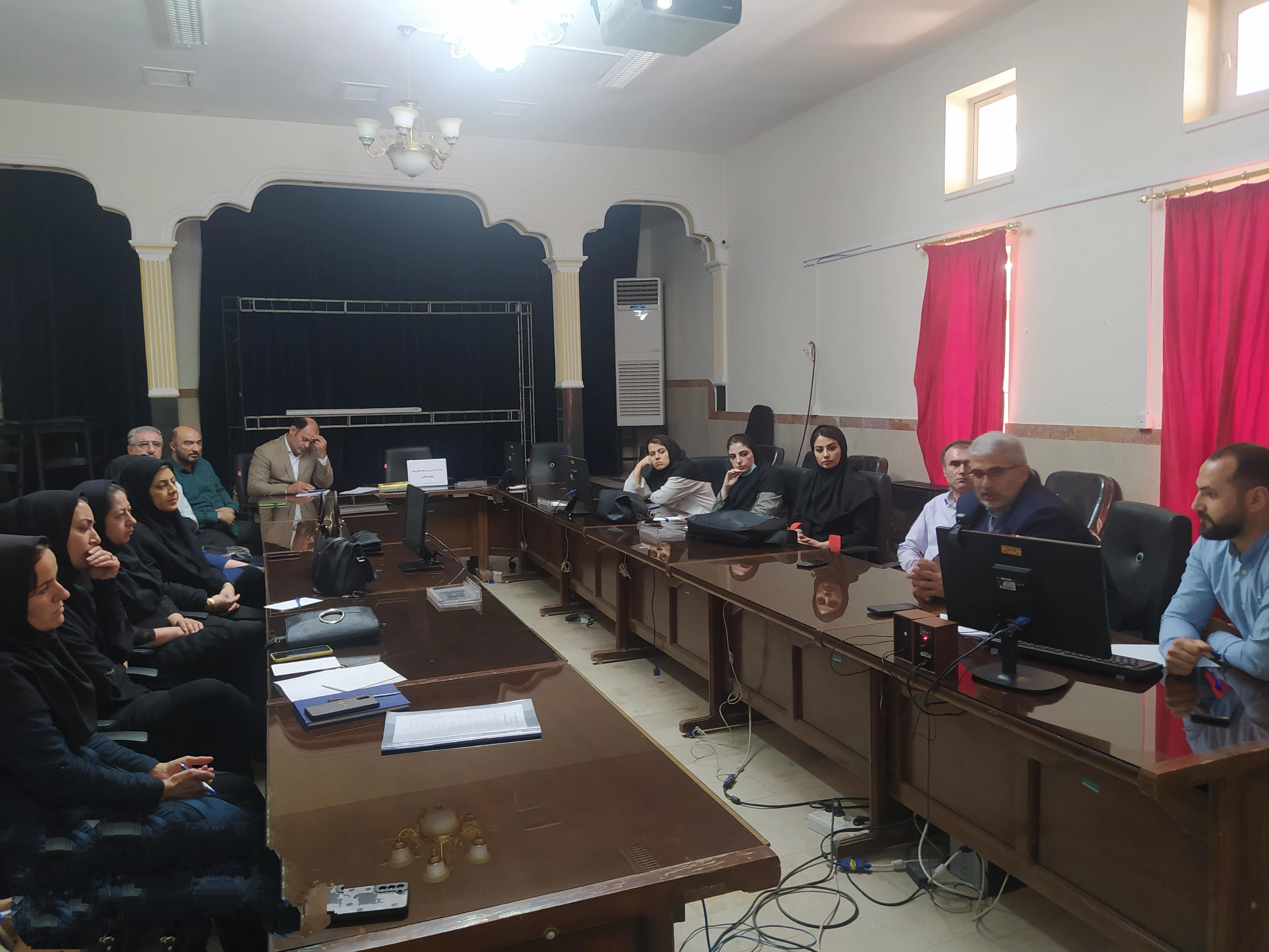 برگزاری جلسه نسخه نویسی و ارجاع الکترونیک برای پزشکان حوزه بهداشت