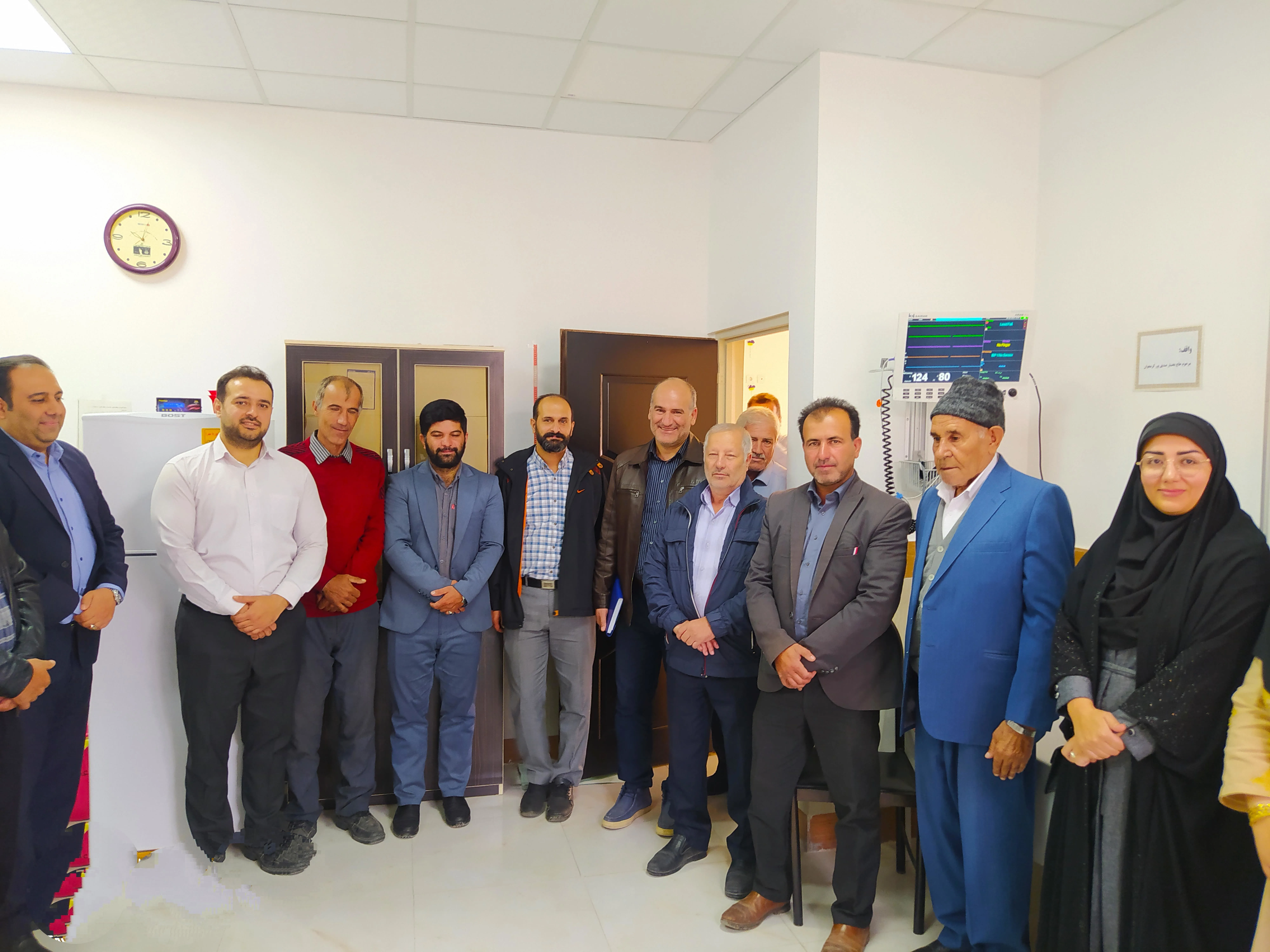 بازدید معاون بهداشتی از مرکز کرمجوان