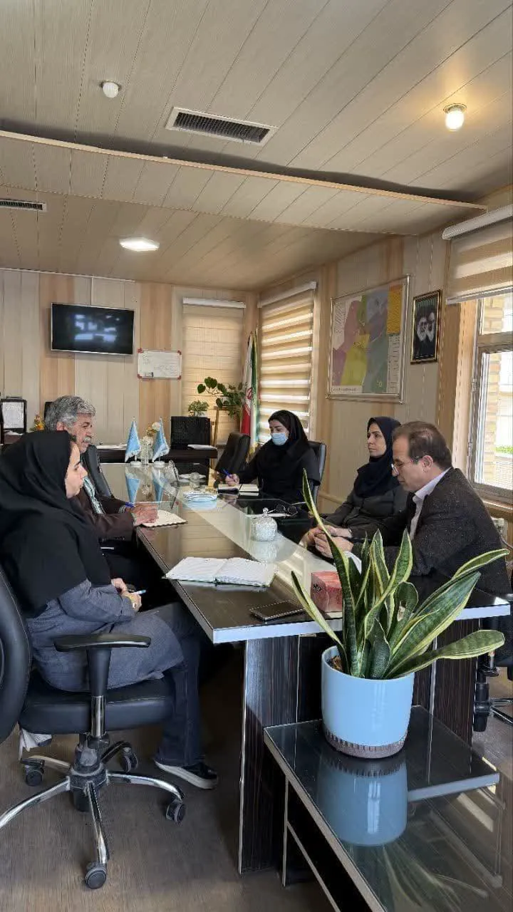 نشست مشترک معاونت بهداشتی دانشکده علوم پزشکی مراغه و انجمن حمایت از محیط زیست و منابع طبیعی ، با هدف ارتقای سلامت و حفاظت از محیط زیست
