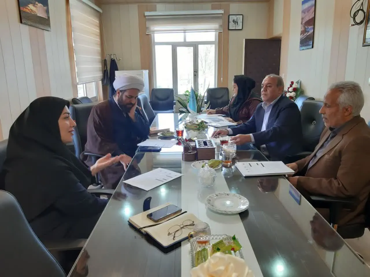 💠 جلسه تفاهم نامه دبیرخانه پیشگیری از خودکشی با اداره تبلیغات اسلامی در زمینه سند مراقبت اجتماعی و پیشگیری از خودکشی برگزار شد