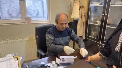 برگزاری جلسه آموزشی رویکرد نوین HIV در قالب پویش ملی «من هم تست HIV می‌دهم» در مرکزخدمات جامع سلامت روستایی علویان