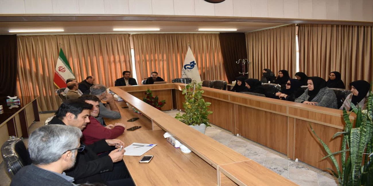 برگزاری جلسه تحلیلی ، آموزشی جوانی جمعیت در دانشکده مهارت فنی و حرفه‌ای مراغه