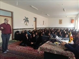 برگزاری جلسه آموزشی با موضوع آمادگی خانوارها در برابر بلایا برای والدین دانش آموزان مدرسه دخترانه فارابی