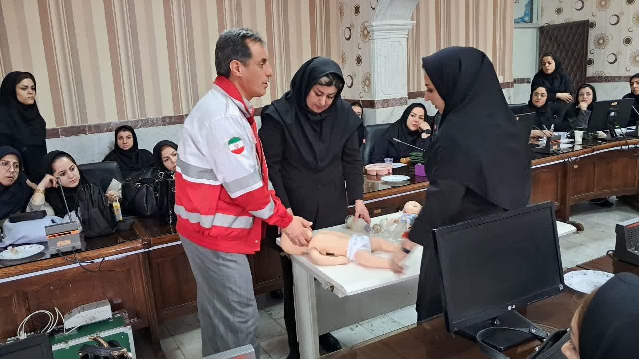 برگزاری کارگاه آموزشی مهارت‌های زندگی برای والدین با محوریت پیشگیری از افسردگی و اضطراب